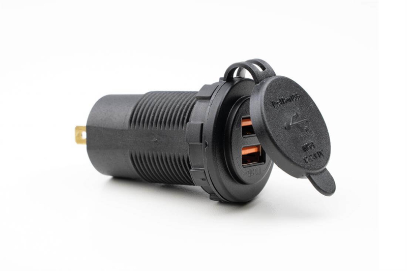 Power Line prise encastrable 12V USB avec USB-A 2.4A et USB-A QC3.0 chargeur rapide